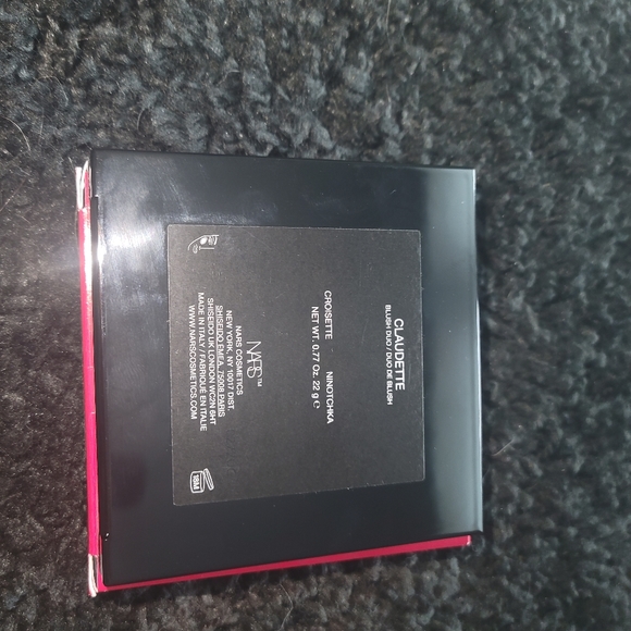 Makeup - Picture 3 of 3